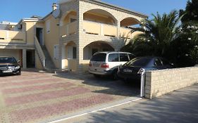 Ferien Haus Evita auf Insel Vir - Wohnung I